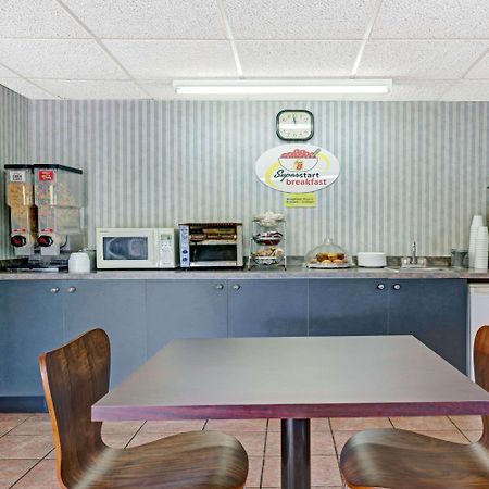 Super 8 By Wyndham Niagara Falls North Ngoại thất bức ảnh