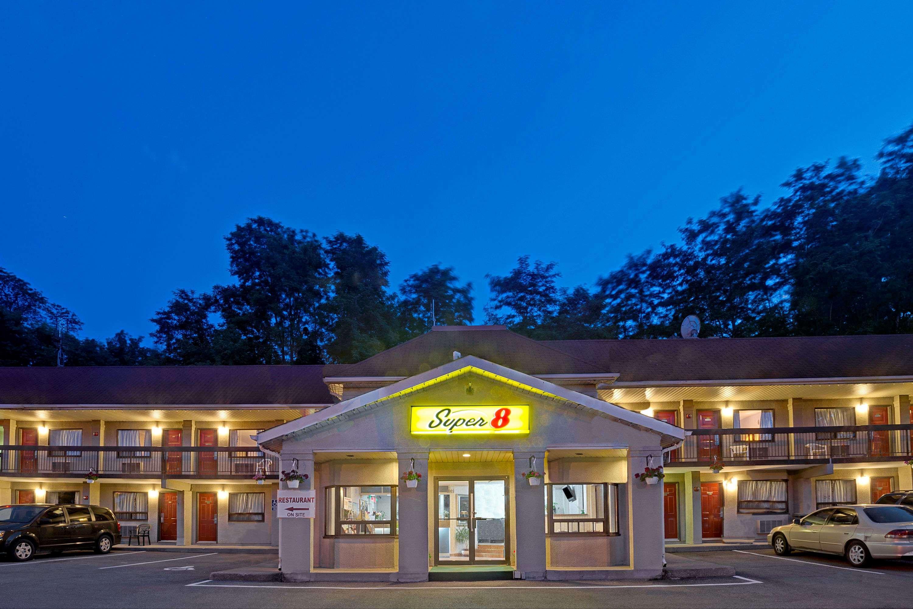 Super 8 By Wyndham Niagara Falls North Ngoại thất bức ảnh