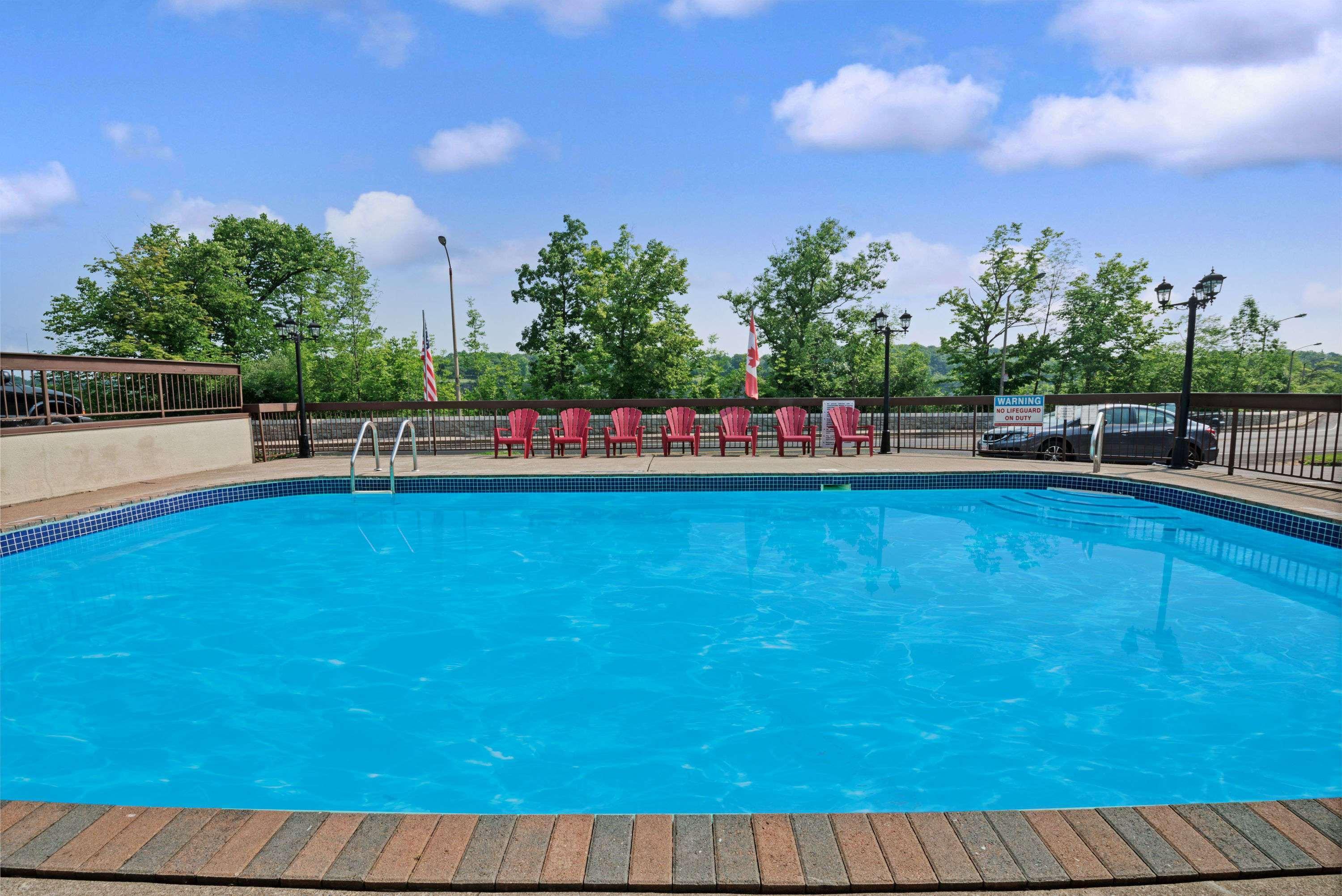 Super 8 By Wyndham Niagara Falls North Ngoại thất bức ảnh