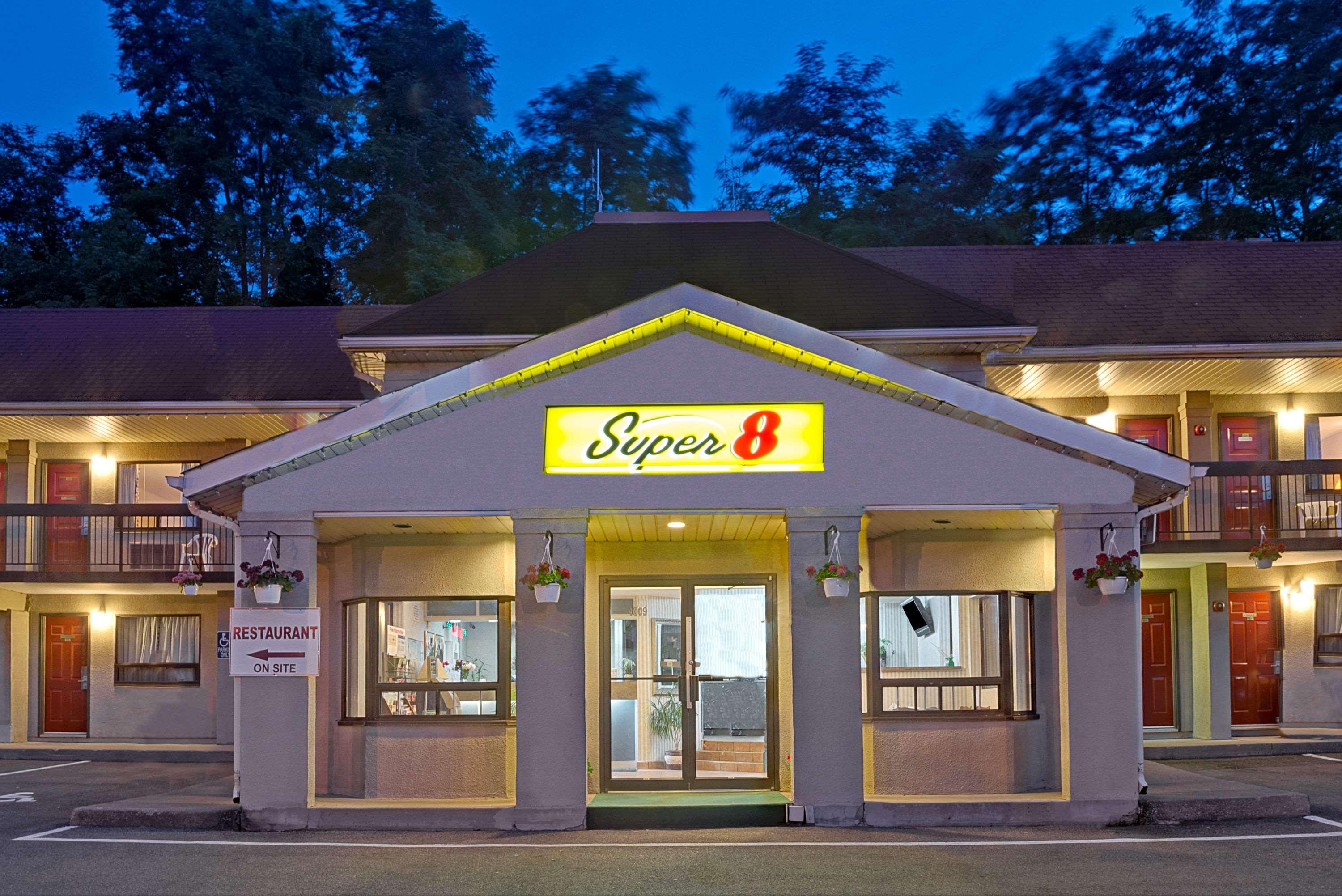 Super 8 By Wyndham Niagara Falls North Ngoại thất bức ảnh