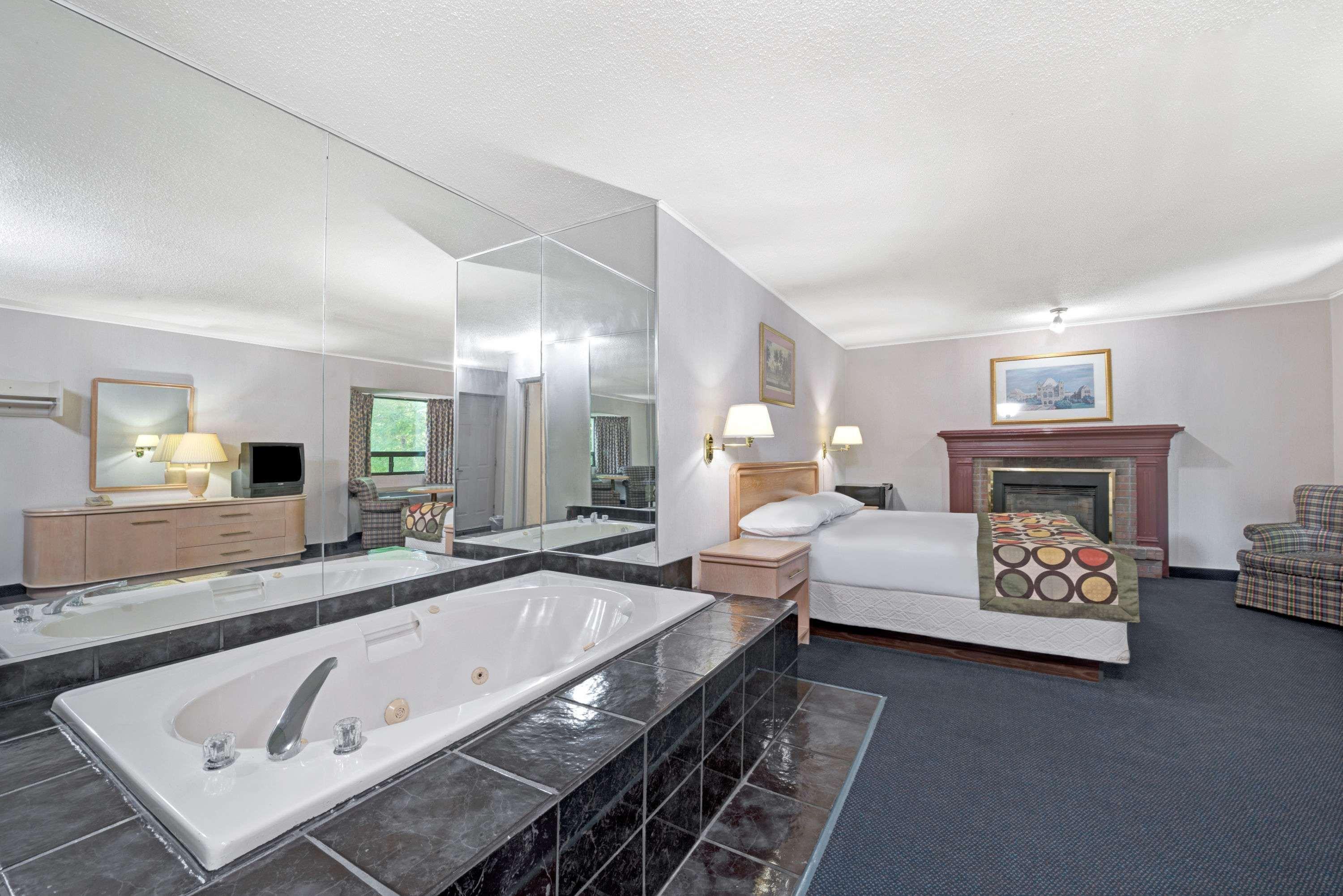 Super 8 By Wyndham Niagara Falls North Ngoại thất bức ảnh